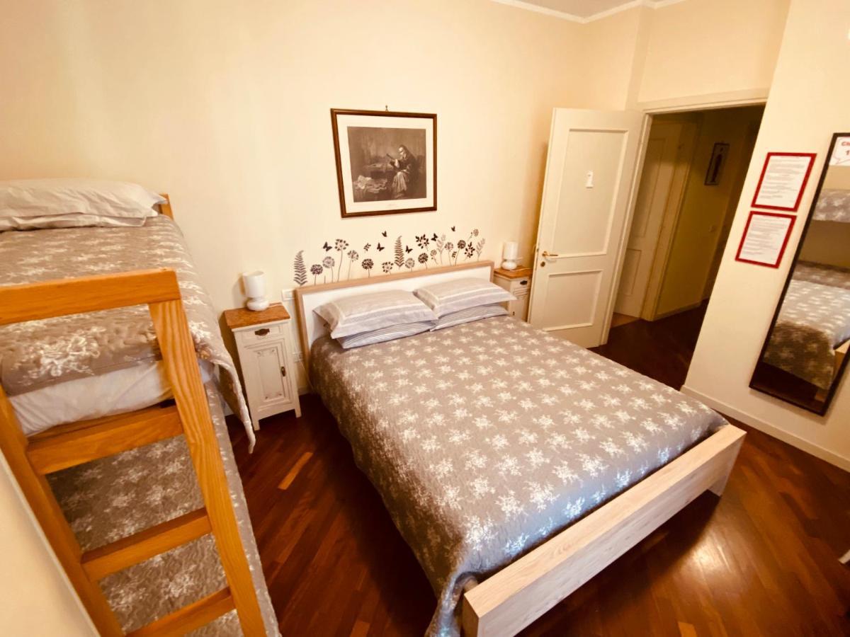 Amici Miei Rooms Кремона Екстериор снимка