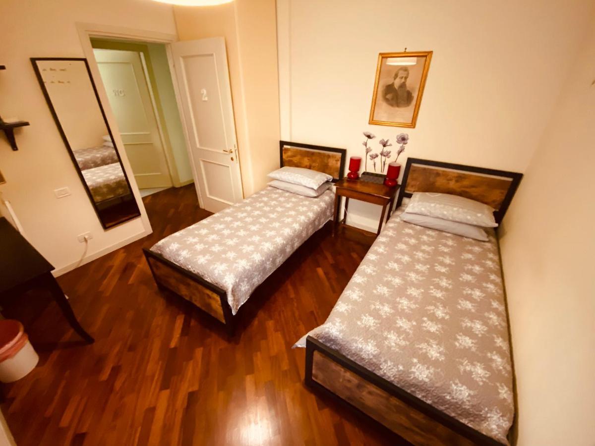 Amici Miei Rooms Кремона Екстериор снимка